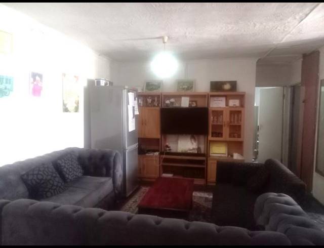 2 BEDROOM HOUSE FOR SALE IN PHOENIX